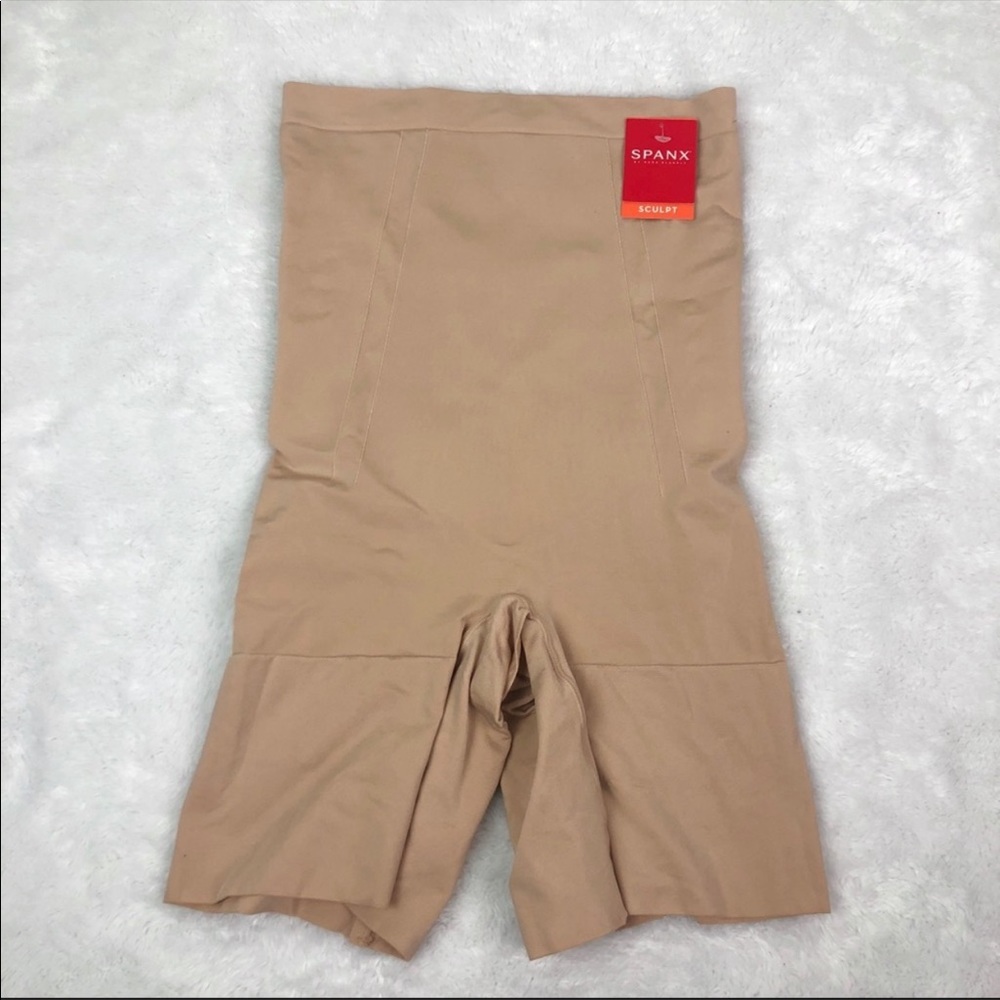 Spanx NWT High waisted mid thigh sculpt shorts , L
